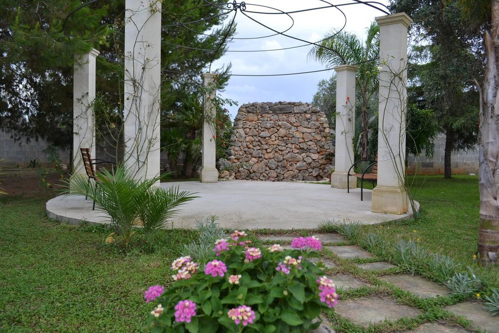 B&B Villa Bismi Монтерони ди Лече Екстериор снимка