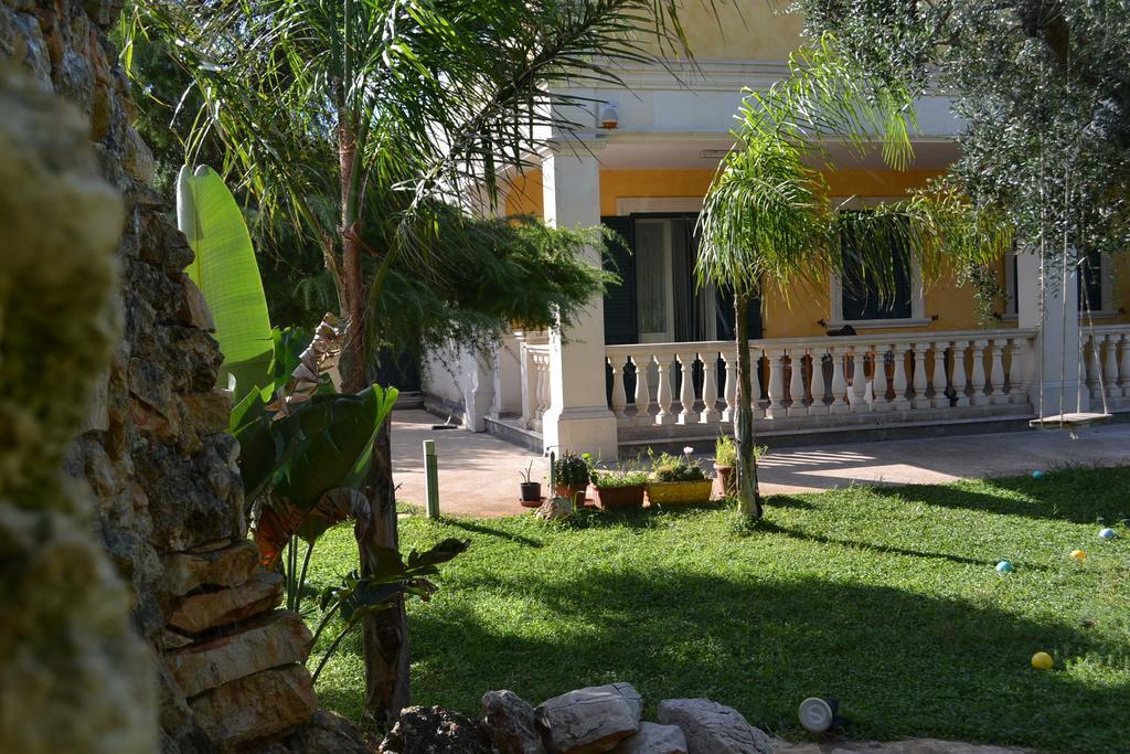 B&B Villa Bismi Монтерони ди Лече Екстериор снимка