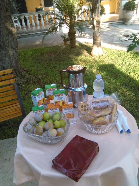 B&B Villa Bismi Монтерони ди Лече Екстериор снимка