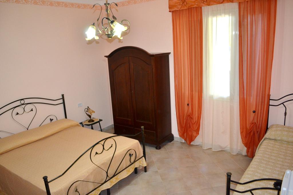 B&B Villa Bismi Монтерони ди Лече Стая снимка
